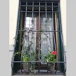 Flower Garden Apartment Vicino al Centro